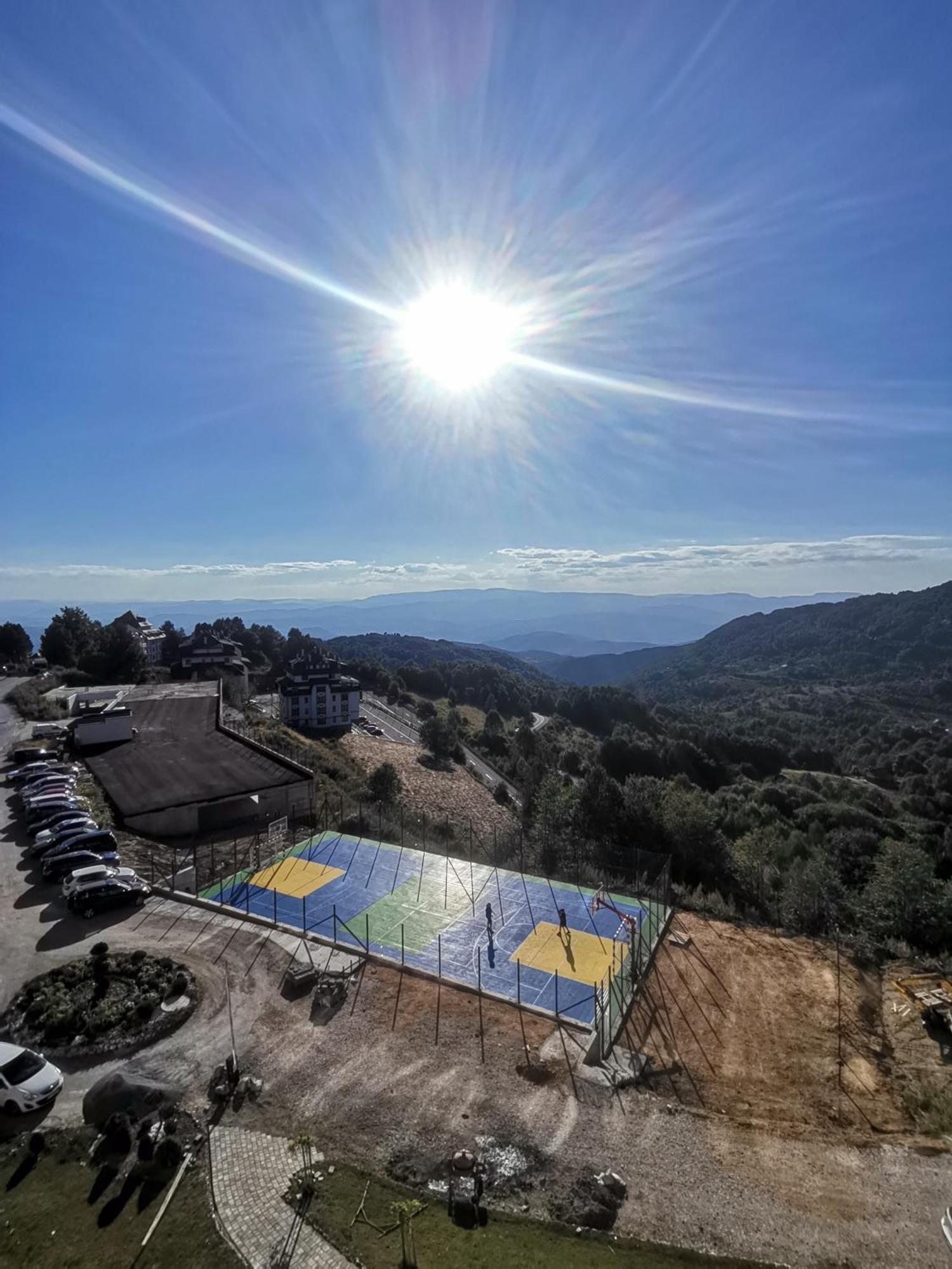 Golden Sky - Milmari Resort & Spa Копаоник Екстер'єр фото